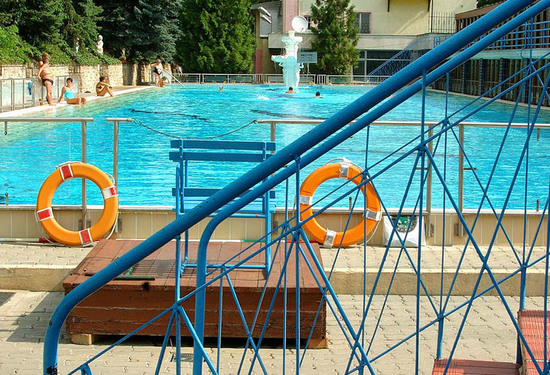 Photos of Csillaghegyi Árpád Bath